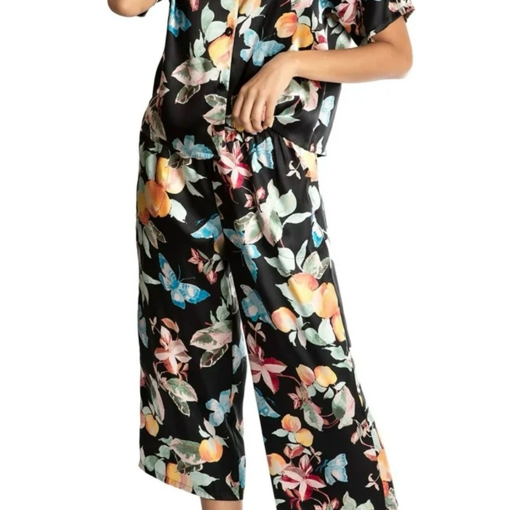 Secret Treasures Satin Cropped Pj Set Butterflies XL BNWT - Picture 2 of 13